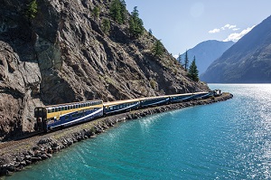 rocky_mountaineer_train_with_alaska_cruise.jpg